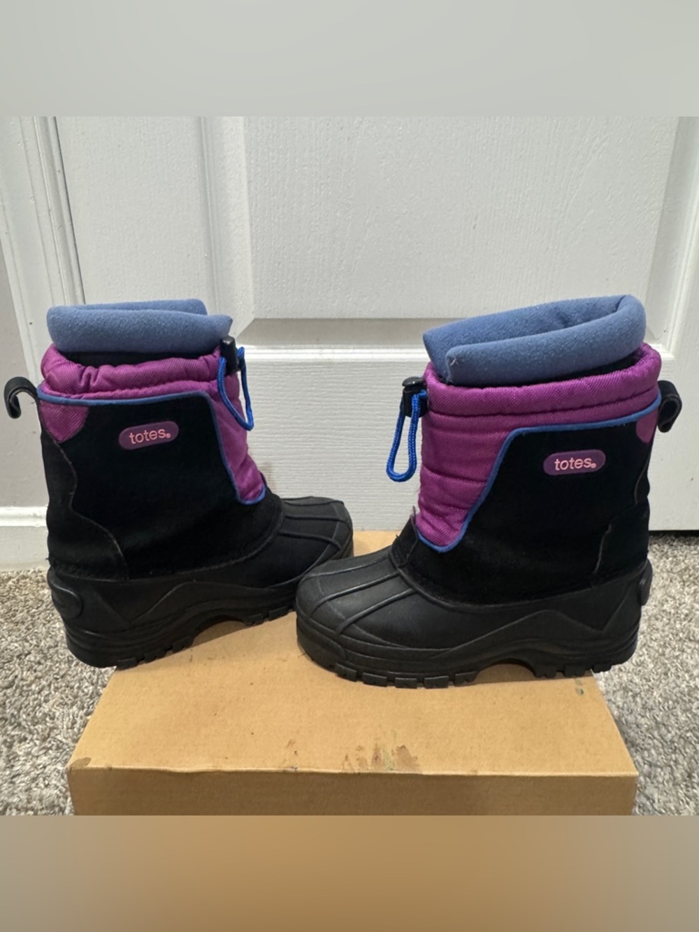 Totes Purple & Black Insulated Snow Boots